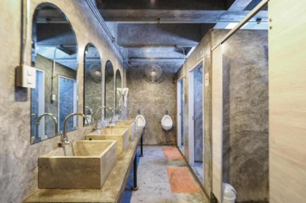 Vm1 Hostel Банкок Екстериор снимка