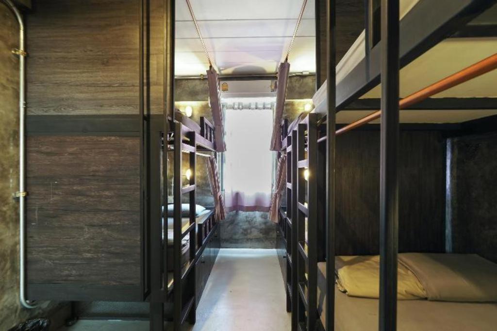 Vm1 Hostel Банкок Екстериор снимка