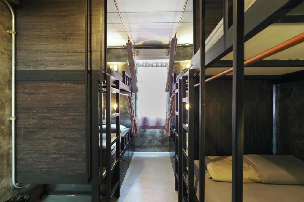 Vm1 Hostel Банкок Екстериор снимка